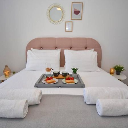 Potamos Deluxe White Apartment Bagian luar foto